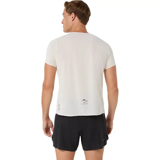 Asics Herre Trøye SS Fujitrail Elite M Teknisk topp for terrengløping - Cream 
