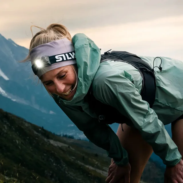 Silva Hodelykt Free Runner 1100 Hodelykt for raske løpeøkter i mørket 