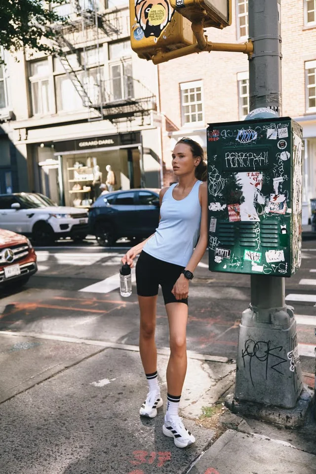 Johaug Dame Singlet Energy S Lett singlet til trening - AIRY 