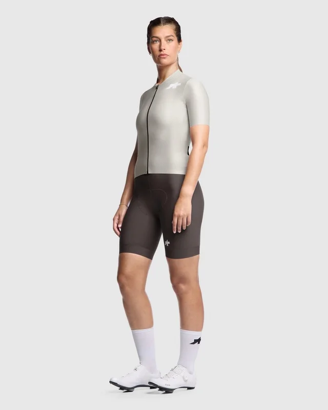 Assos Dame Uma GT Jersey S11 L Lett og pustende sykkeltrøye-Almond Milk 