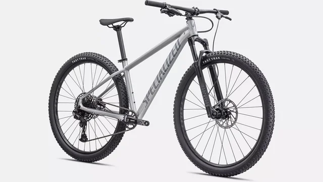 Specialized Rockhopper Expert S Lett, allsidig og solid aluminiumssykkel 