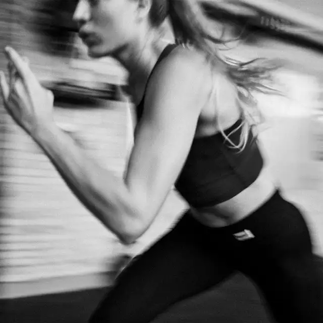 SAYSKY Dame Sports-Bh Motion S Komfortabel sports-bh - Black 