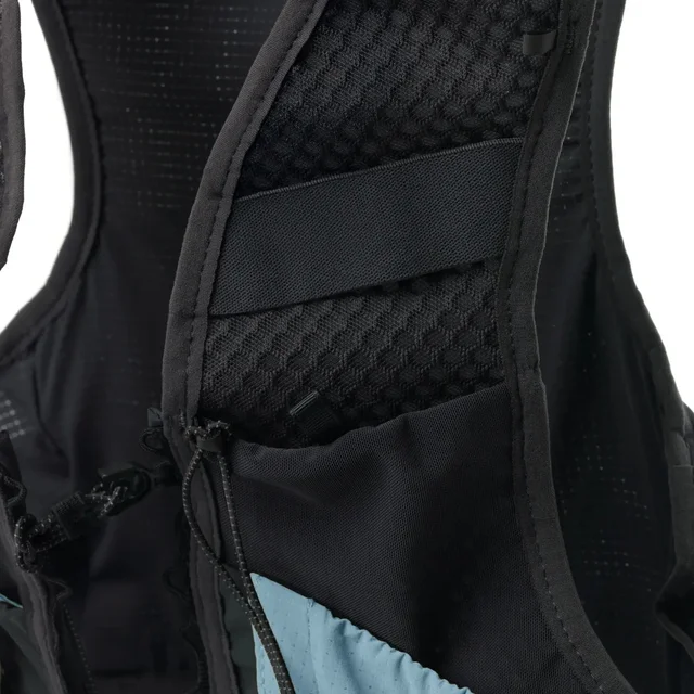 Silva Vest Strive 10 Blue M Pålitelig løpevest for lengre løpeturer 