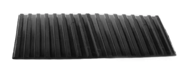 GUMMIMATTE MELLOMRIFLET 1200X3.5MM SORT 