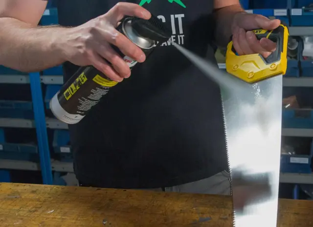 UNIVERSALSPRAY GT7 RELEKTA 600ML AEROSOL 